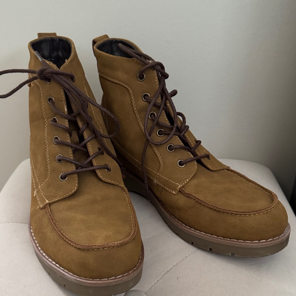 Sonoma Tan Lace-Up Men's Boots 11.5